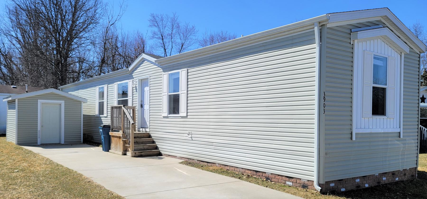 3903 Sycamore Jackson MI 49201