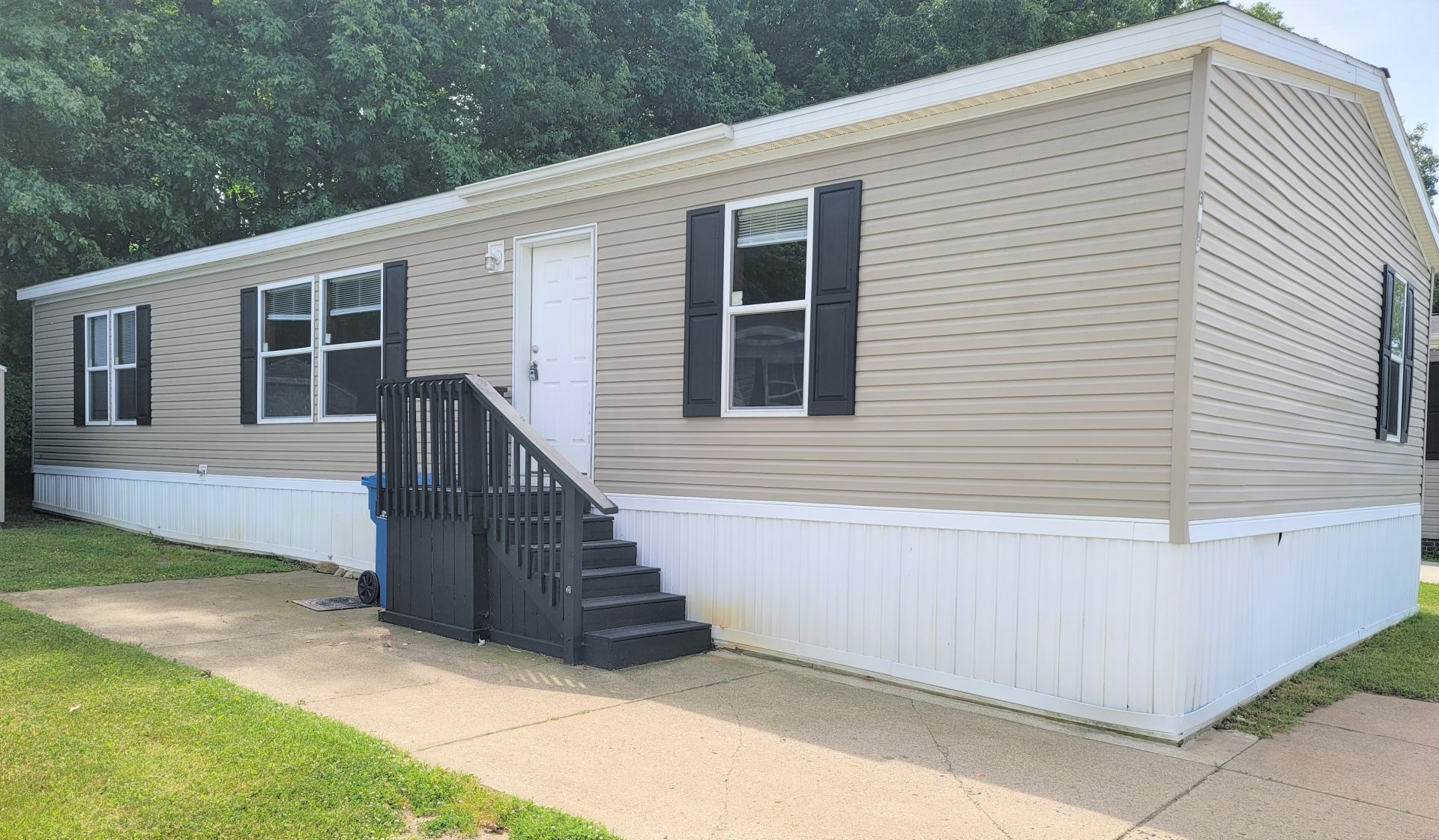 3715 Cypress Jackson MI 49201